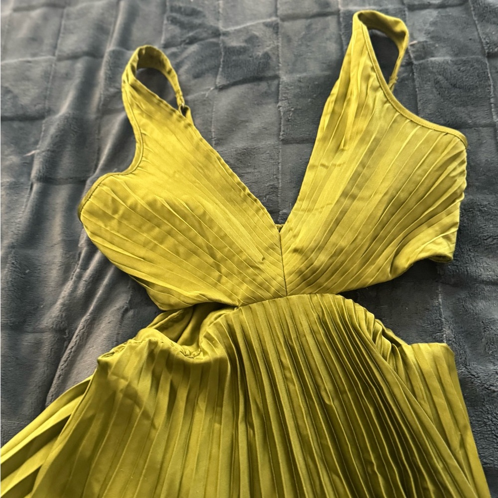 Abercrombie & Fitch Chartreuse Maxi Dress - Picture 2 of 4